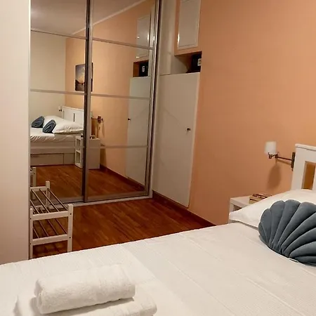 Joanne !private Parking! Apartment *